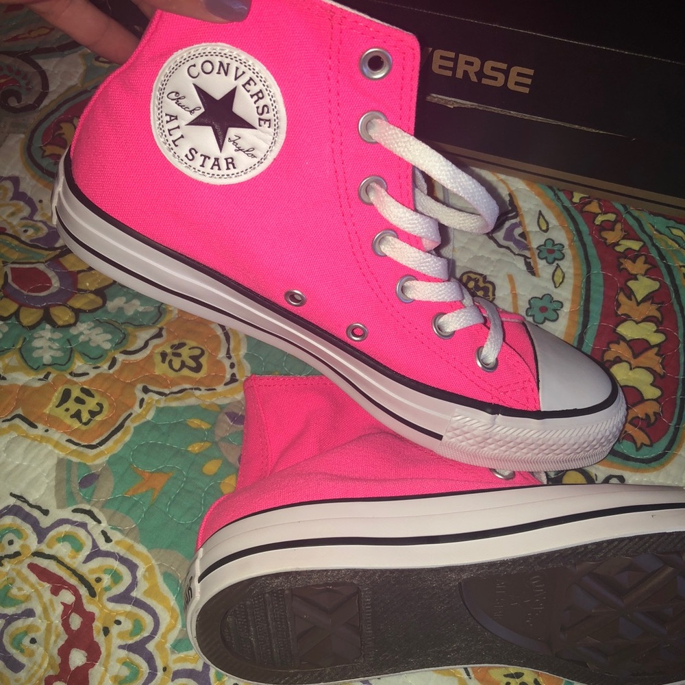 Converse hot pink